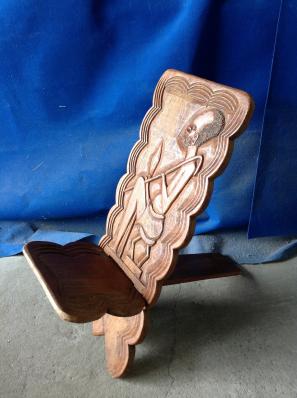 アフリカの彫刻の椅子　(男)